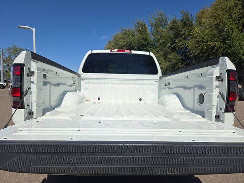 Certified 2025 Nissan Frontier SV RWD image 12