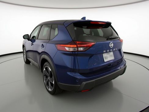 Used 2025 Nissan Rogue SV FWD image 6