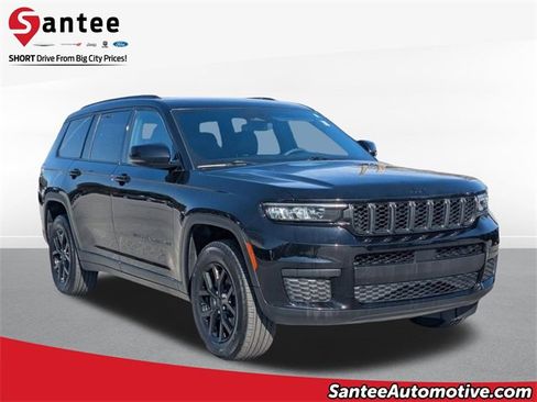 Used 2024 Jeep Grand Cherokee L Laredo image 1