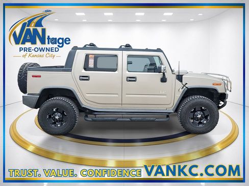 Used 2005 HUMMER H2 Base w/ Preferred Equipment Group image 5