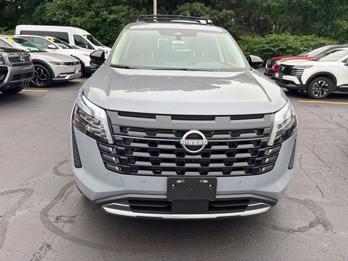 New 2026 Nissan Pathfinder Platinum AWD/4WD image 2