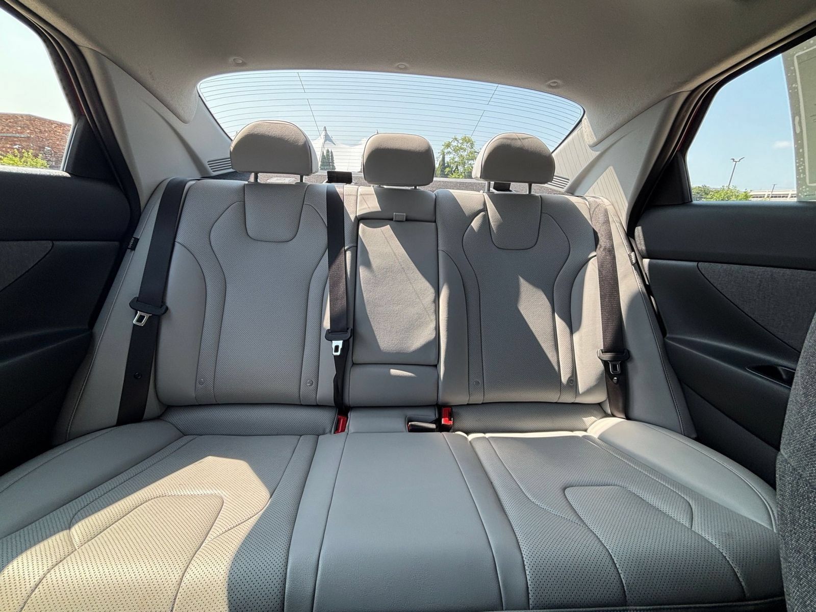 Used 2025 Hyundai Elantra Limited FWD image 37