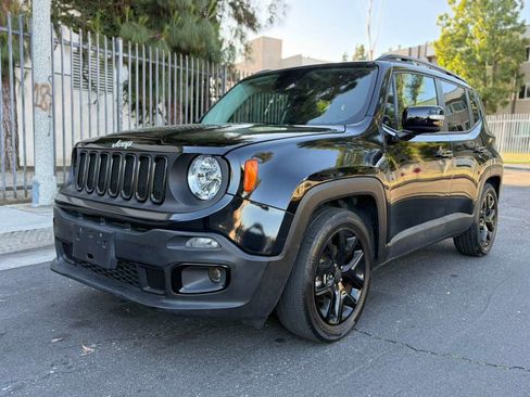 Used 2017 Jeep Renegade Altitude image 1