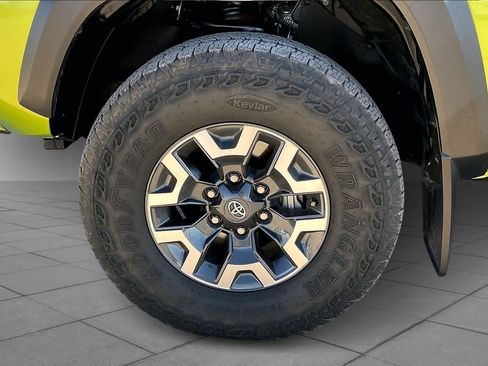 Used 2023 Toyota Tacoma TRD Off-Road image 10