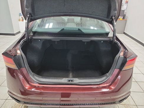 Used 2024 Nissan Altima 2.5 SV image 17