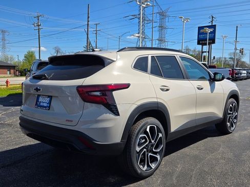 New 2026 Chevrolet Trax RS FWD image 10