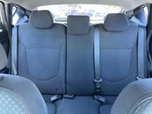 Used 2013 Hyundai Accent SE FWD image 19