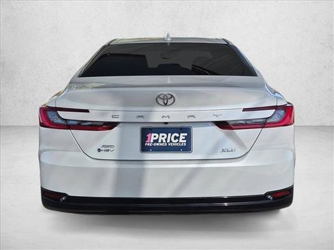 Used 2026 Toyota Camry XLE AWD/4WD image 6