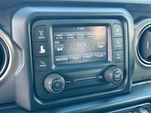 Used 2019 Jeep Wrangler Unlimited Sport S image 15