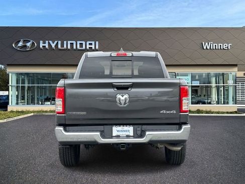 Used 2022 RAM 1500 Big Horn AWD/4WD image 3