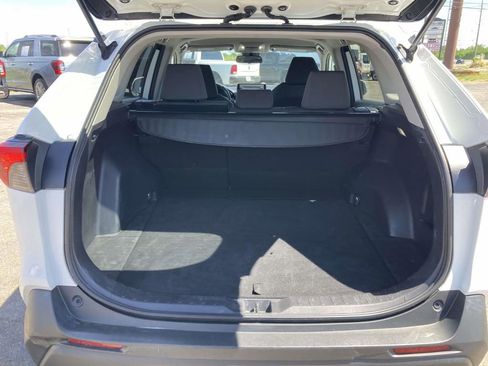 Used 2022 Toyota RAV4 XLE FWD image 14