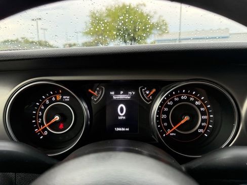 Used 2019 Jeep Wrangler Unlimited Sport image 19