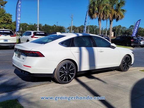 New 2025 Honda Accord Touring image 5