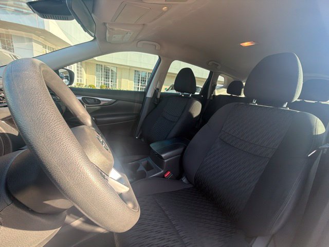 Used 2020 Nissan Rogue S FWD image 11