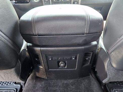 Used 2016 RAM 2500 Limited AWD/4WD image 11