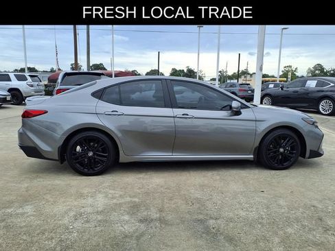 Used 2026 Toyota Camry SE w/ Convenience Package FWD image 5