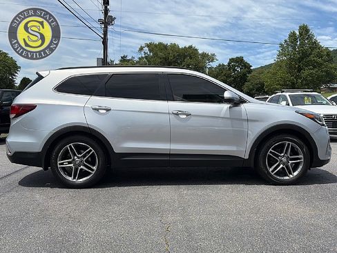 Used 2017 Hyundai Santa Fe FWD image 7