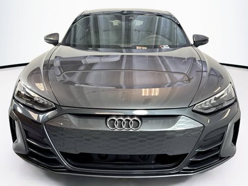Used 2023 Audi e-tron GT Premium Plus image 2