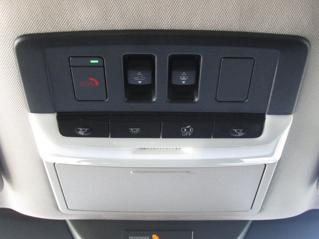 Used 2025 Nissan Pathfinder Platinum AWD/4WD image 29