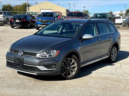Used 2017 Volkswagen Golf Alltrack SE image 7
