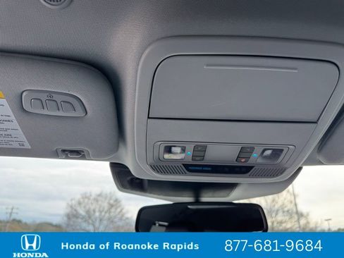 Used 2023 Ford Explorer Limited image 35