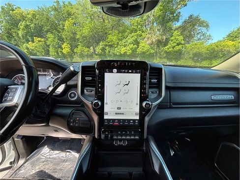 Used 2022 RAM 2500 Laramie w/ Safety Group B image 11