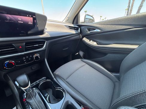 Used 2025 Buick Encore GX Preferred FWD image 35