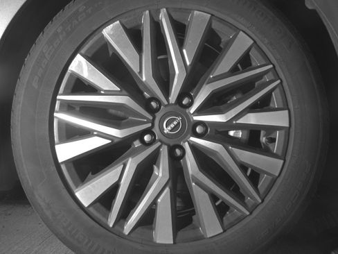 Used 2025 Nissan Altima 2.5 SV image 13