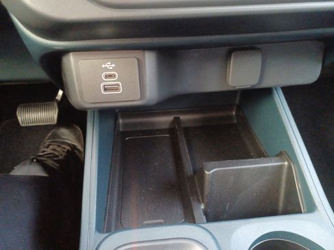 New 2025 Ford Maverick XL image 25