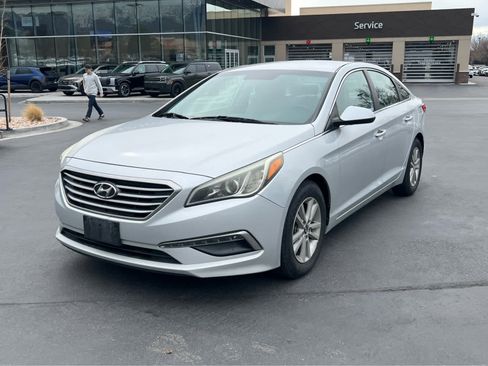 Used 2015 Hyundai Sonata SE w/ Option Group 09 image 2