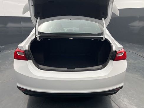 Used 2022 Chevrolet Malibu LS image 18