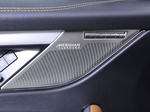 Used 2023 Jaguar F-PACE R-Dynamic S image 20