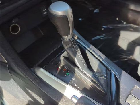 Used 2019 Toyota Corolla LE image 20