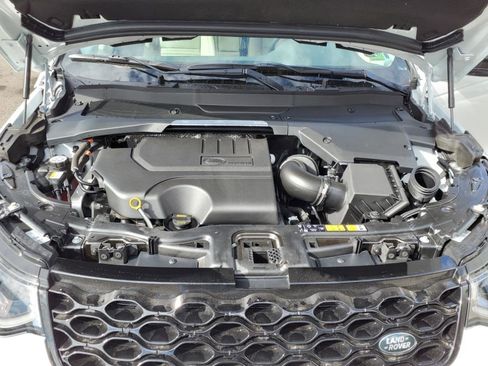 Used 2025 Land Rover Discovery Sport S image 9
