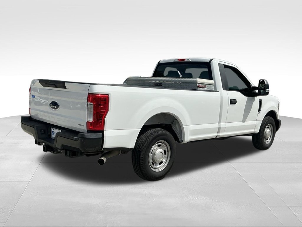 Used 2018 Ford F250 XL w/ Power Equipment Group RWD image 7