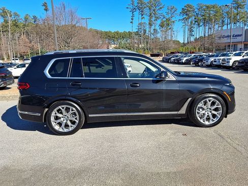 Used 2025 BMW X7 xDrive40i w/ Premium Package image 7