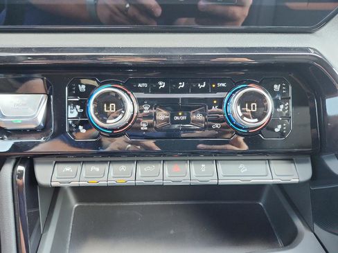 New 2026 GMC Sierra 1500 AT4 w/ AT4 Premium Package image 18