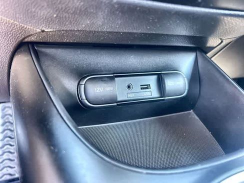 Used 2014 Kia Soul FWD image 27