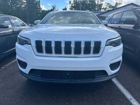 Used 2021 Jeep Cherokee Latitude AWD/4WD image 2