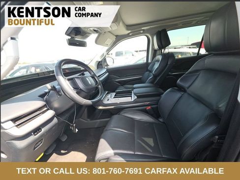 Used 2025 Lincoln Navigator Reserve AWD/4WD image 4