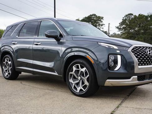 Used 2022 Hyundai Palisade Calligraphy image 2