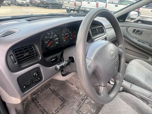 Used 2001 Nissan Altima GXE FWD image 24