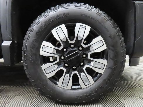 Used 2025 GMC Sierra 2500 Denali w/ Denali Reserve Package image 8