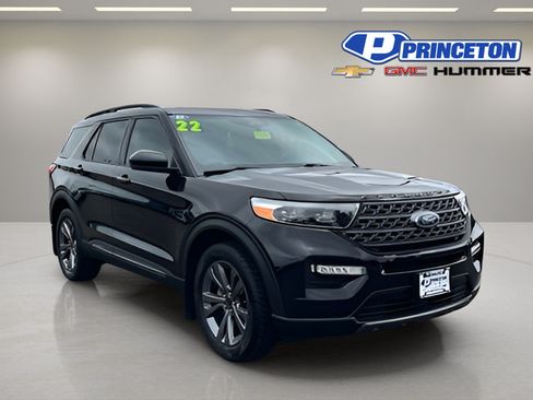 Used 2022 Ford Explorer XLT w/ Equipment Group 202A AWD/4WD image 1