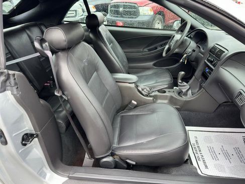 Used 2003 Ford Mustang Premium RWD image 12