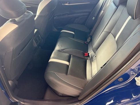 Used 2025 Toyota Camry SE image 18