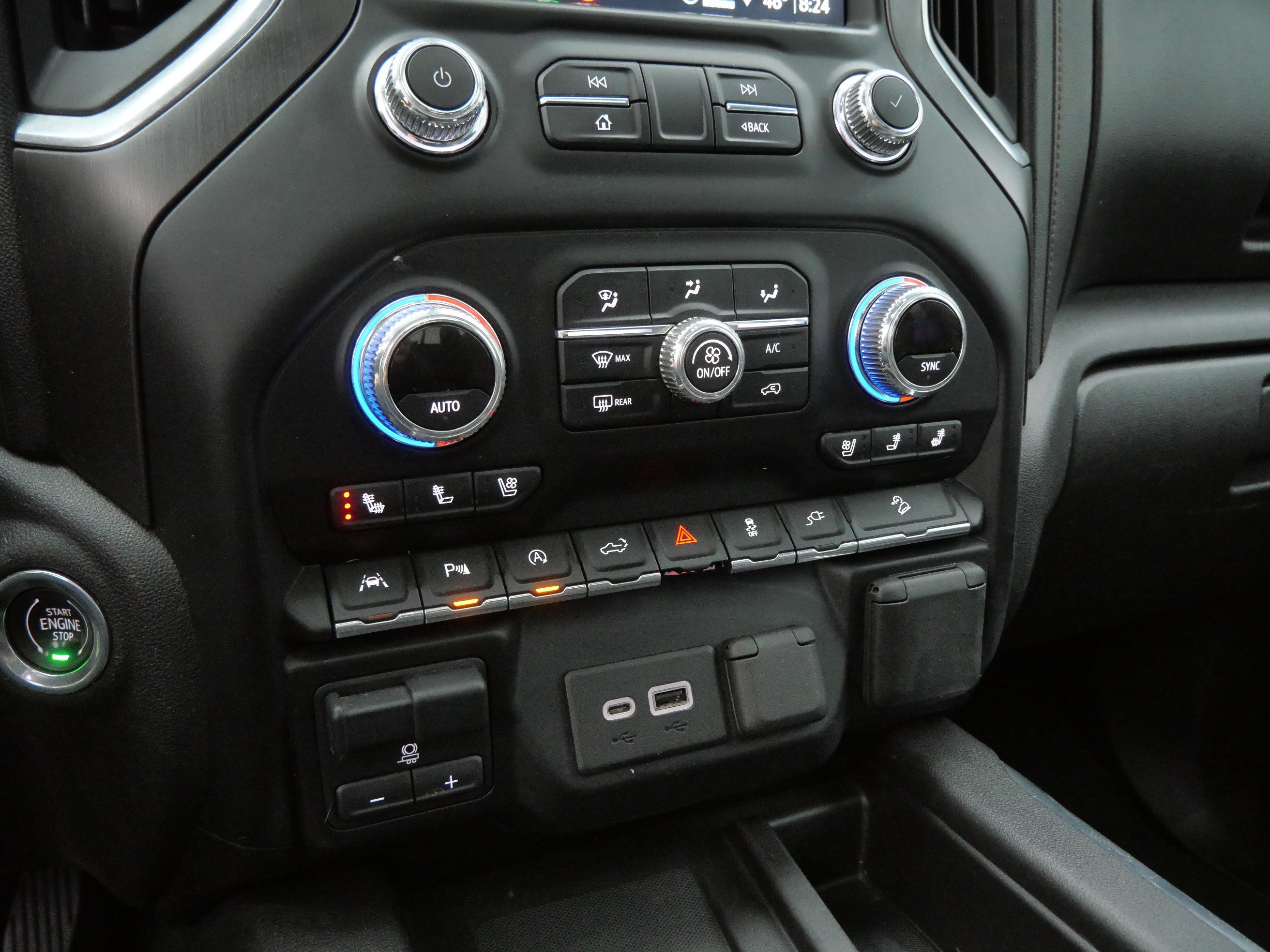 Used 2021 GMC Sierra 1500 AT4 w/ AT4 Premium Package AWD/4WD image 23