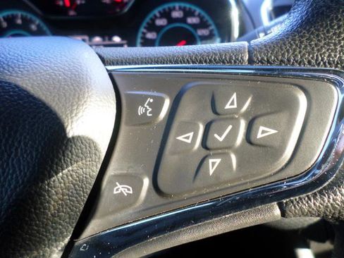 Used 2017 Chevrolet Cruze LT w/ Convenience Package image 14