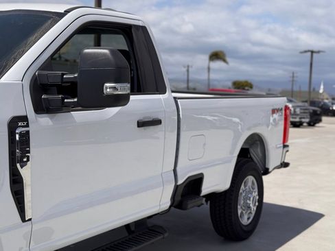 Used 2025 Ford F350 XLT w/ FX4 Off-Road Package AWD/4WD image 9