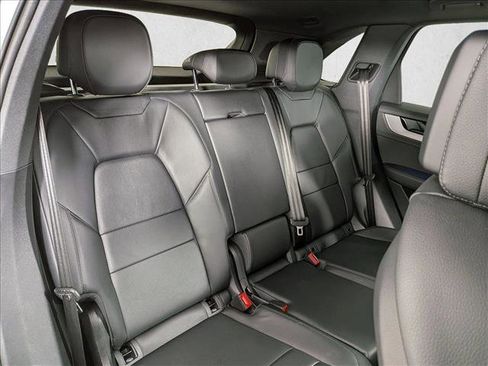 Certified 2025 Porsche Cayenne image 23